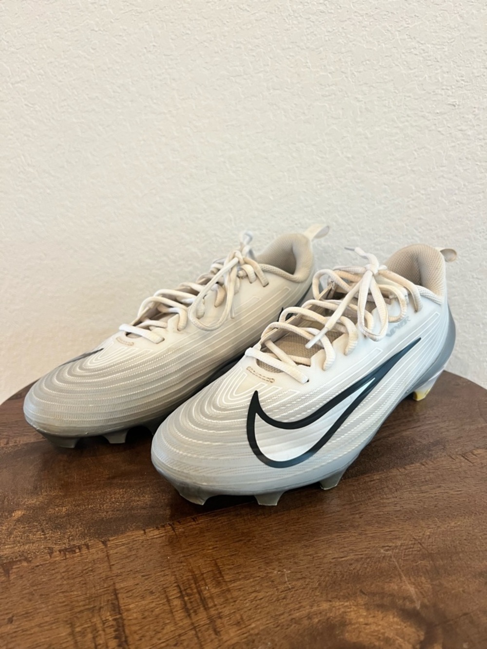 Nike Vapor Edge Football Cleats Mens 9 White Black Speed Cleats Athletic